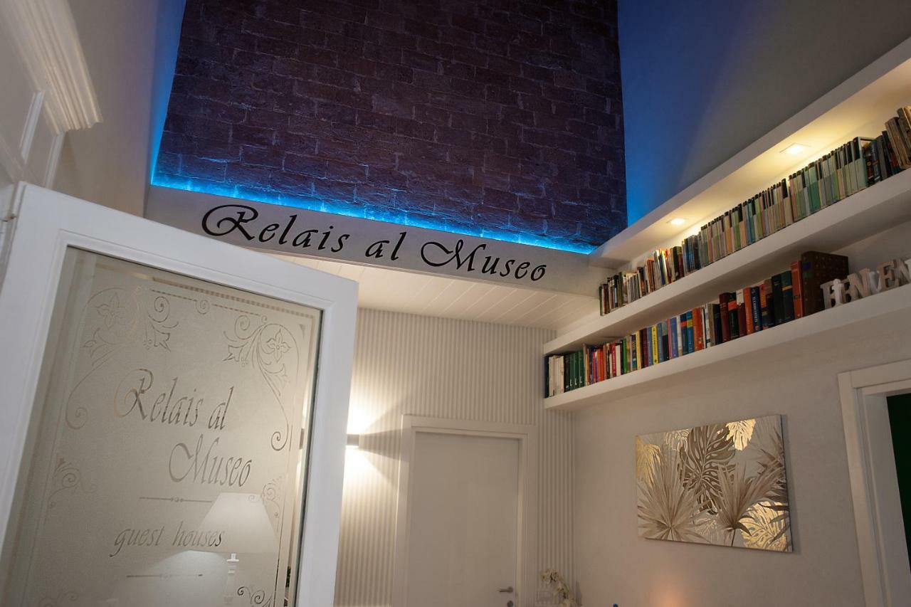 Relais Al Museo Hotel Naples Luaran gambar