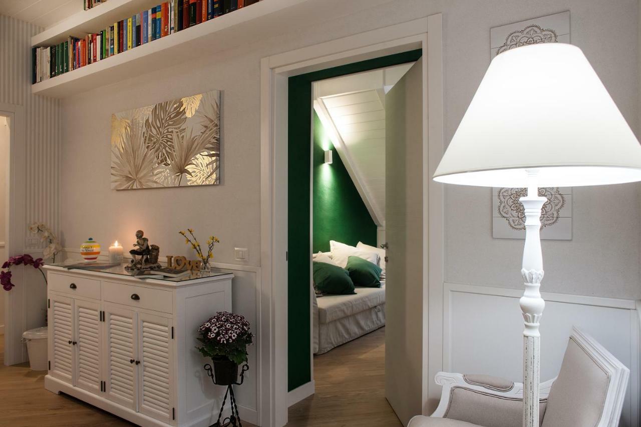 Relais Al Museo Hotel Naples Luaran gambar